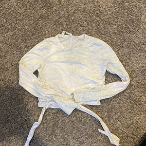 Lululemon Long sleeve tie shirt size 6